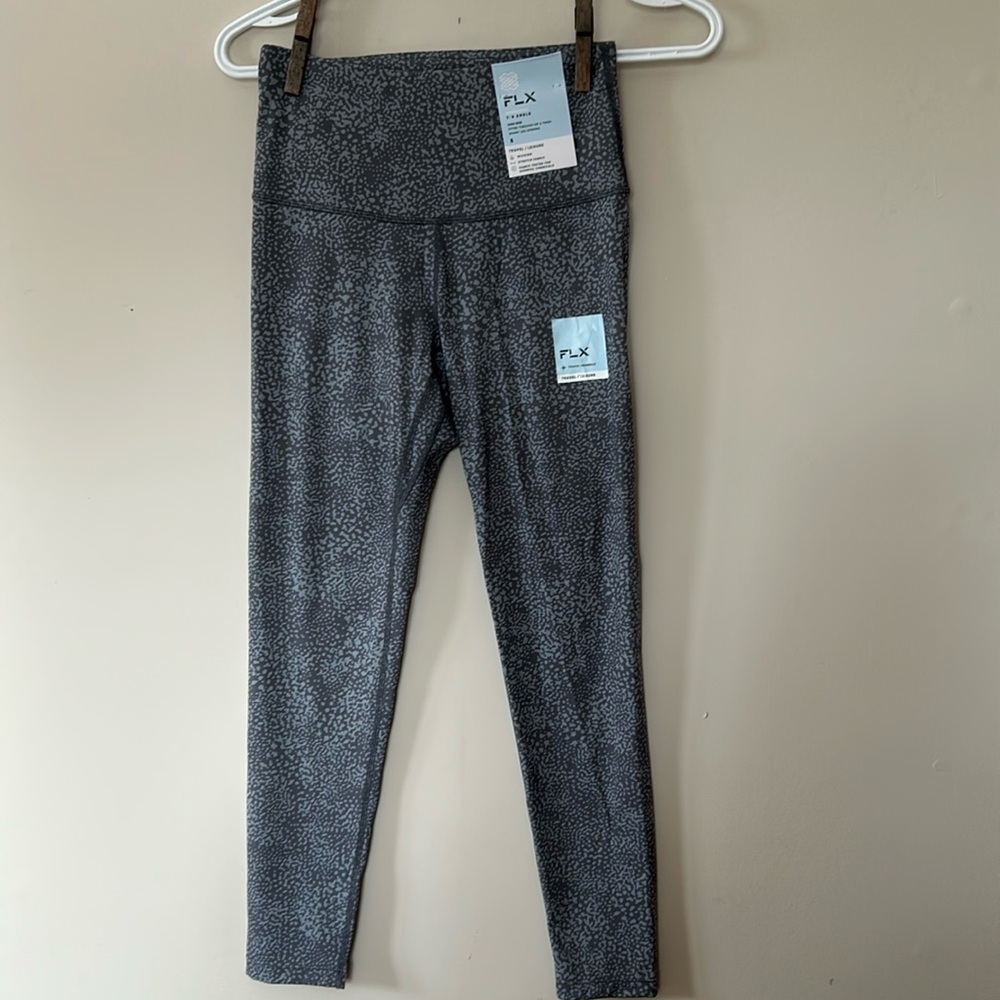 FLX travel/leisure leggings size small new with tags wide waist mixed grey print